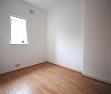 262 Donegall Avenue, Belfast, BT12 6LU - Photo 5
