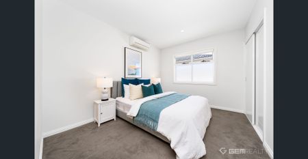 Perfect For Family Size 4 Bedroom Unfurnished Townhouse @Doncaster - Photo 5