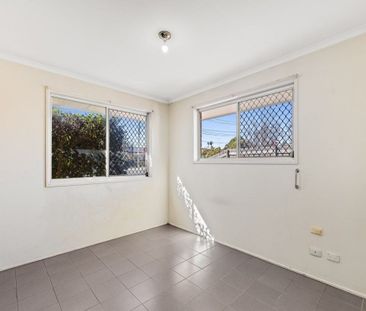 Charming 3-Bedroom Home in Glenvale. - Photo 4