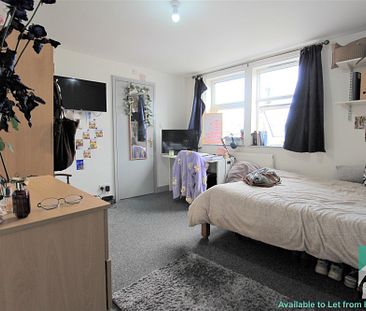 Flat 2 - 4 Hobson Road, Selly Oak, Birmingham, B29 7QA - Photo 2