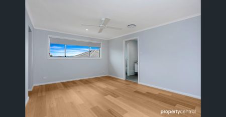 BRAND NEW 5 BEDROOM HOME - Photo 3