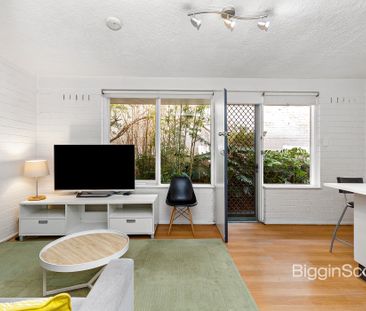 SPACIUS ONE BEDROOM - Photo 4
