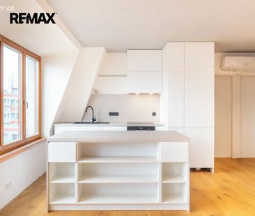 Pronájem bytu 5+kk 136 m² - Photo 5