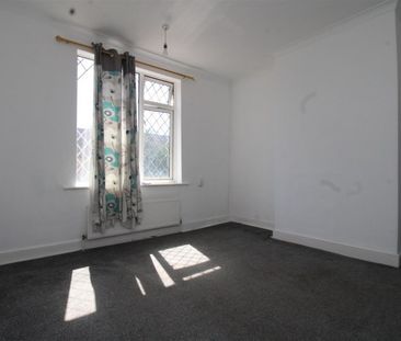 Belsize Avenue, Peterborough - Photo 2