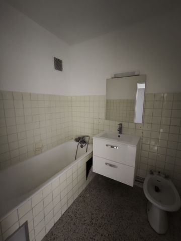 Appartement 2 pièces 50m2 MARSEILLE 13EME 720 euros - Photo 5