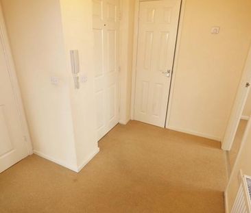 2 bedroom ground floor flat to rent - Photo 5