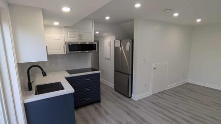 For Lease - 3 Wimbledon Court Unit# Basement, Whitby, Ontario - Photo 4