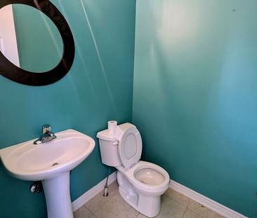 For Lease - 8 Wimbledon Court, Whitby, Ontario - Photo 3