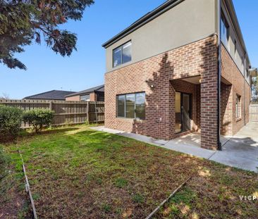 43 Indura Drive, Werribee, Vic 3030 - Photo 2