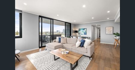 Price Reduced to Let Immediately For Lease: Stunning 3 Bed 2 Bath Unfurnished Apartment in Prime Como Location!! - Photo 4