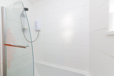 4 bedroom terraced house to rent - Photo 2