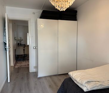 Helsingörsgatan, Kista - Photo 2