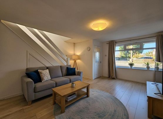 3 bedroom semi-detached house to rent - Photo 1