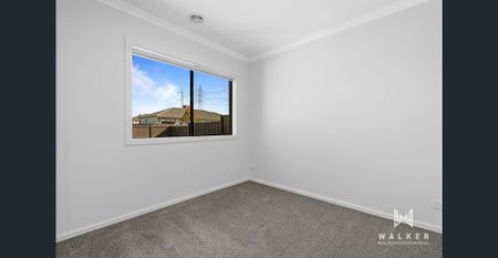 Modern Living Home! - Photo 4