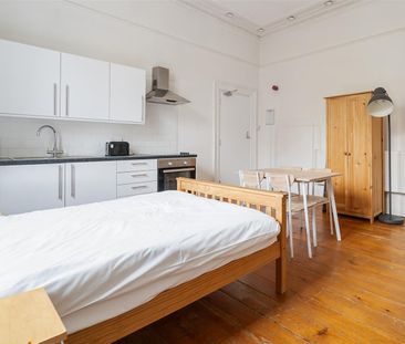 Westbourne Place, Bristol - Photo 4