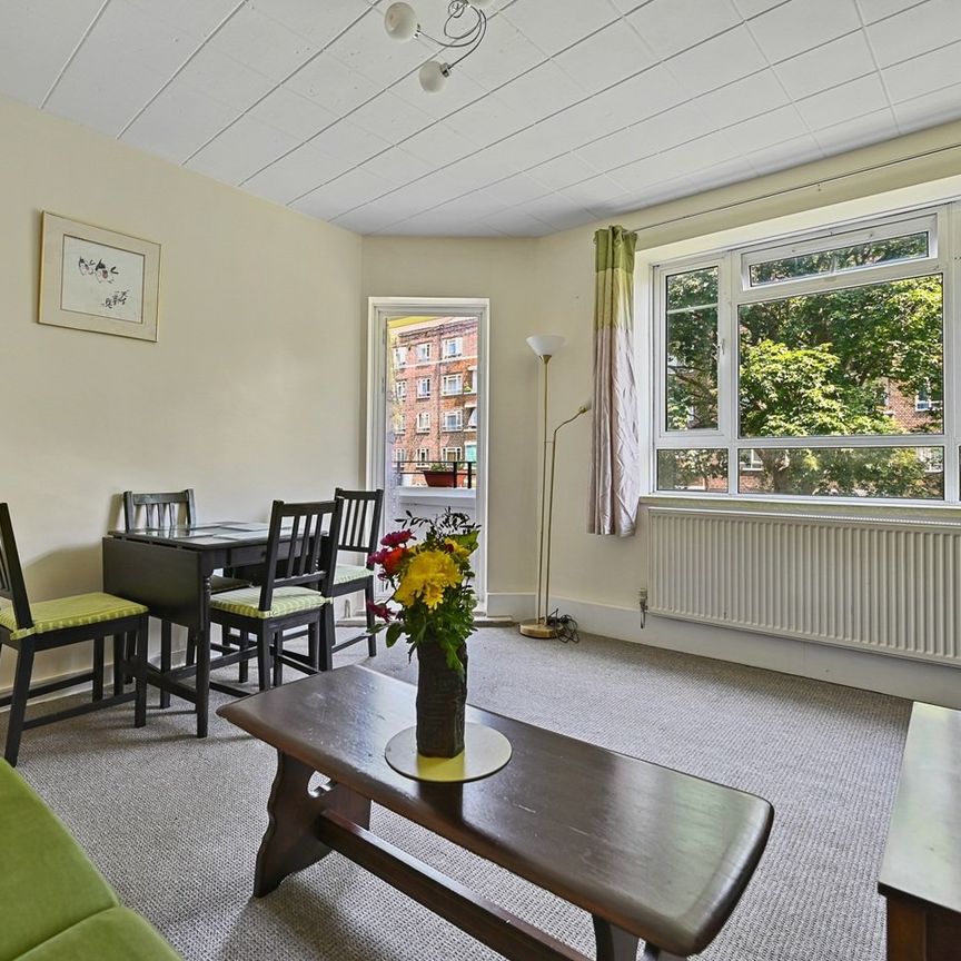 2 Bed Flat, Blaxland House, W12 - Photo 1