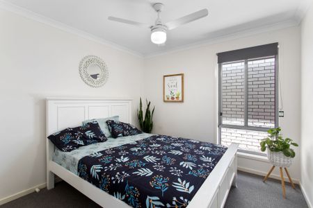 MODERN HOME IN THE CAPESTONE ESTATE - Photo 5