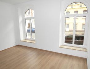 Haydnstr. 1, Wohnung 2 ~~~ Fußbodenheizung, Balkon, Tageslichtbad mit Wanne und Dusche, Abstellraum - Foto 1