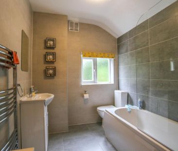 2 bedroom terraced house to rent - Photo 6