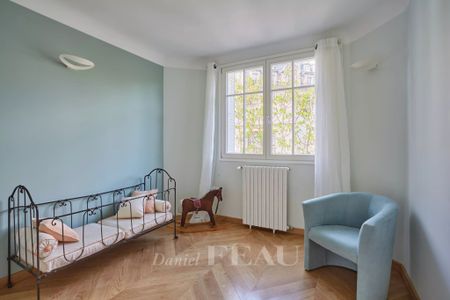 Location maison, Paris 16ème (75016), 9 pièces, 250.02 m², ref 85448712 - Photo 5