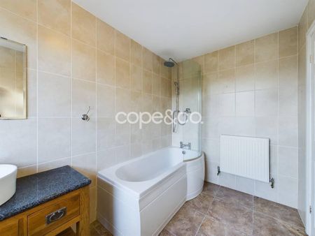 2 bedroom end of terrace house to rent - Photo 5