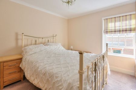 Available unfurnished from 05/01/2026 - Photo 5