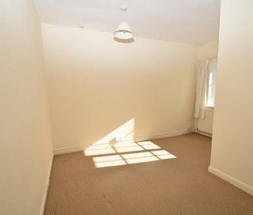 3 bedroom end of terrace house to rent - Photo 6