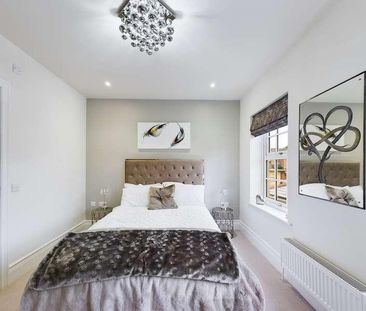 Sandy Lane, Pamber Heath, RG26 - Photo 6