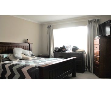 2 Cambrian Crescent, Flat Bush, Auckland - Photo 5