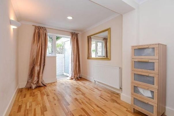 2 Bed Flat, Medina Road, N7 - Photo 1