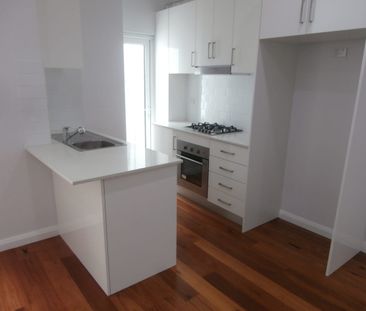 LOVELY HOME!! - Photo 3