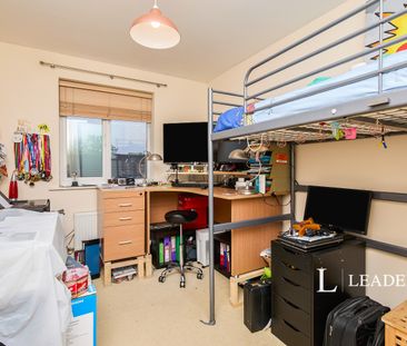3 bedroom town house to rent Crystal Close, DE3 - Photo 5
