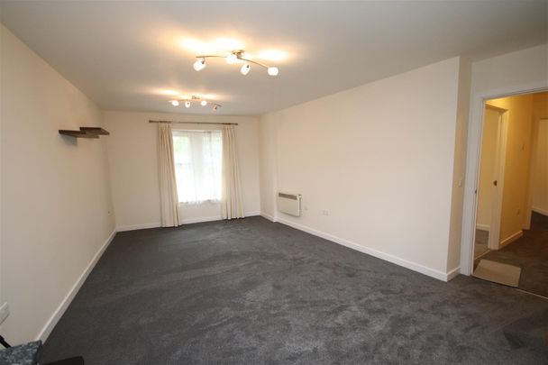 2 bedroom Apartment to let - Photo 1