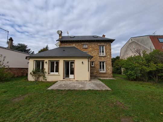 MAISON 132 m² 6 pièces - Photo 1