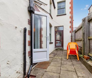 1 bedroom ground floor flat to rent - Photo 3