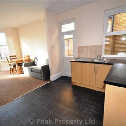 1 bedroom property to rent in Westcliff On Sea - Photo 1