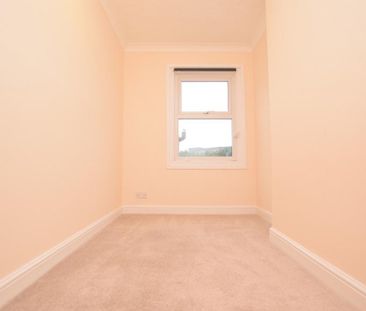 2 bedroom semi-detached house to rent - Photo 2