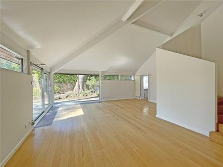 5 bedroom detached house to rent - Photo 3