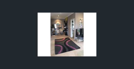 TWO BEDROOM TOP FLOOR APARTMENT - Photo 4