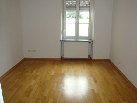 APPARTEMENT - 69 m2 - 3 pièces - rue de la chapelle à SARREGUEMINES 57200 - Photo 4