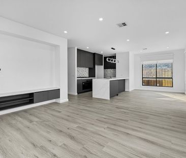 Modern Family Home in Wollert - Photo 1