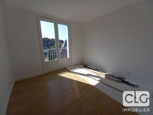 T3 - RUE BOURG LES BOURGS - Photo 1