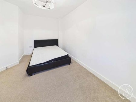 Holts Crest Way, Leeds, LS12 - Photo 3