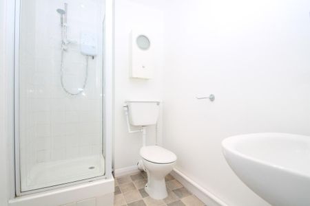 2 bedroom flat to rent - Photo 3