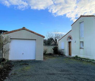 A LOUER - MAISON A LA ROCHE-SUR-YON - Photo 3