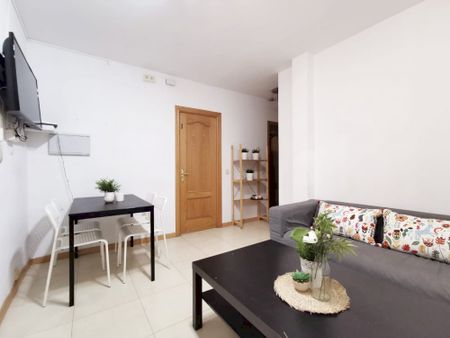 Cozy double room in Velázquez Street - Photo 4