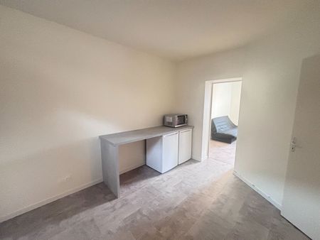 Location Appartement 1 pièce 42m² LE HAVRE 76600 - Photo 3