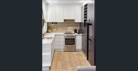 Modern 2-Bedroom Apartment in the Heart of Town - Photo 5