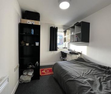 3 bedroom flat to rent - Photo 3