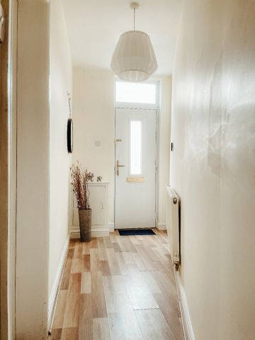Room in a Shared House, Wilford Crescent East, NG2 - Photo 4